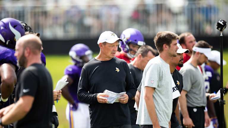 Rick Dennison to stay on with Vikings after COVID vaccine controversy